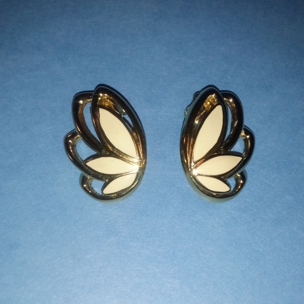 Vintage Trifari Clip On Earrings Gold Toned and White Trifinite Signed